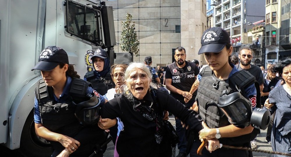 Yasaklamalar ve saldırılar bizleri yıldıramayacak: Kaybedenler kaybedecek!