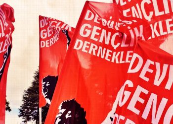 Gençlik hiç aldanmadı: Sorulacak hesabımız var