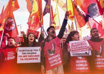 Yarın bugünden daha güçlü: Devrim için ileri!